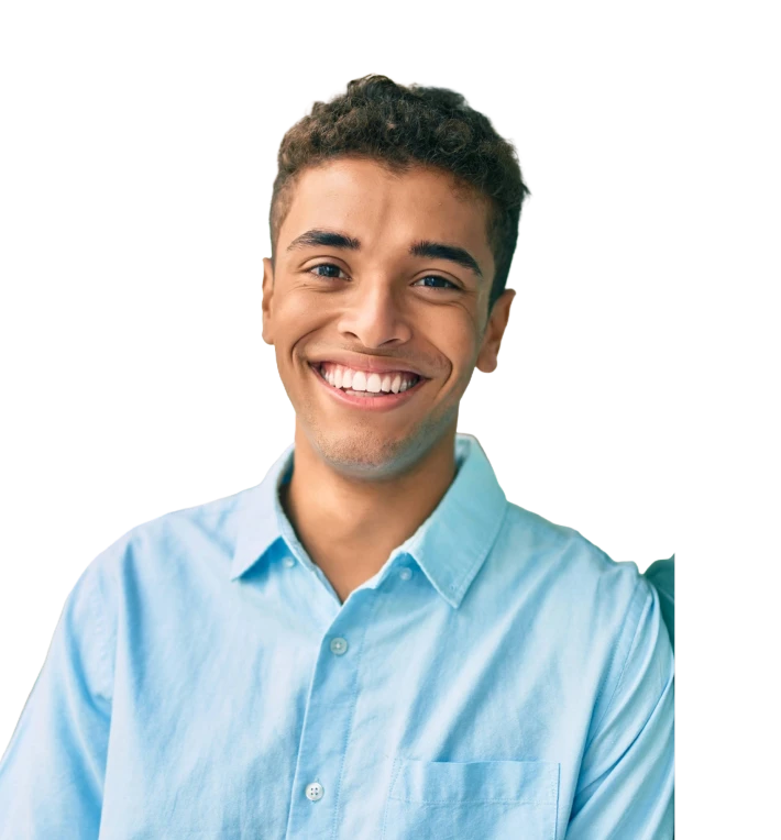 Adolescent souriant avec un alignement dentaire harmonieux