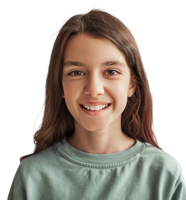 Jeune fille au sourire naturel